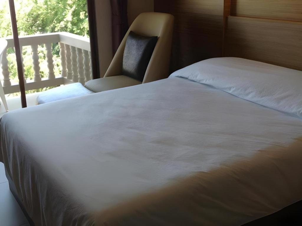 Honey Lodge Pattaya Esterno foto