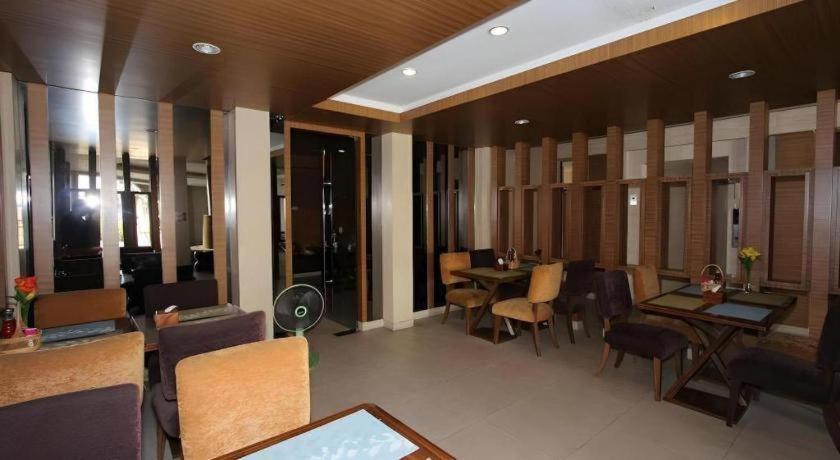 Honey Lodge Pattaya Esterno foto