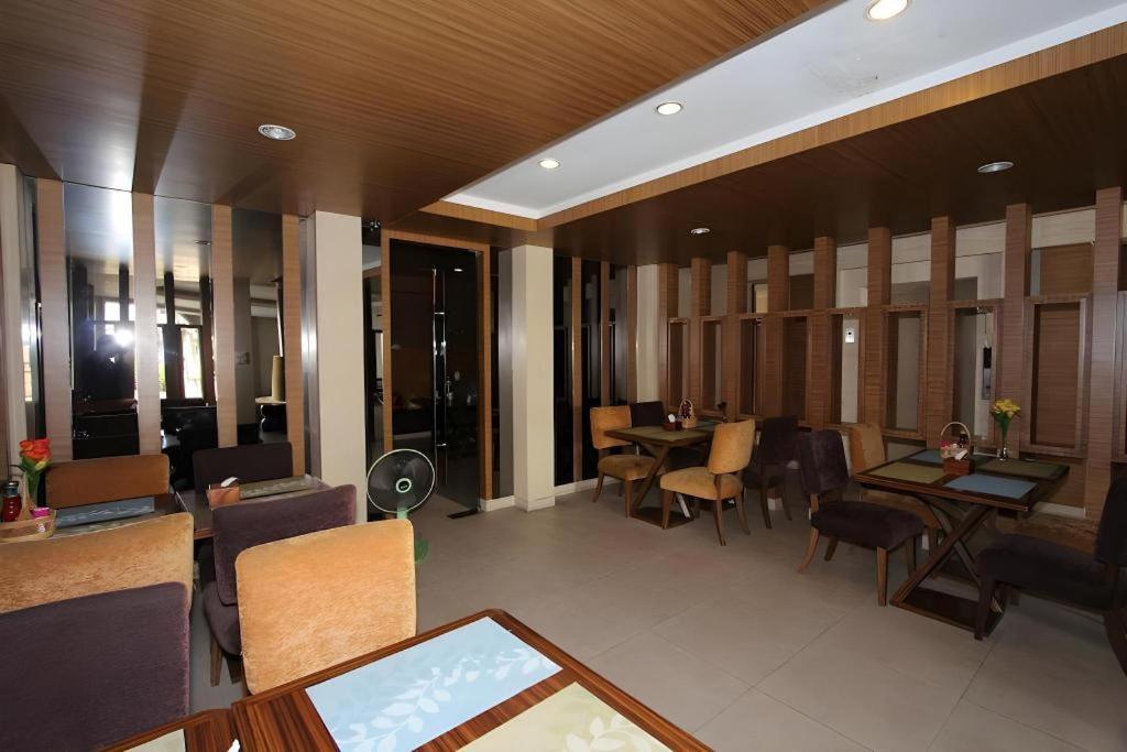 Honey Lodge Pattaya Esterno foto