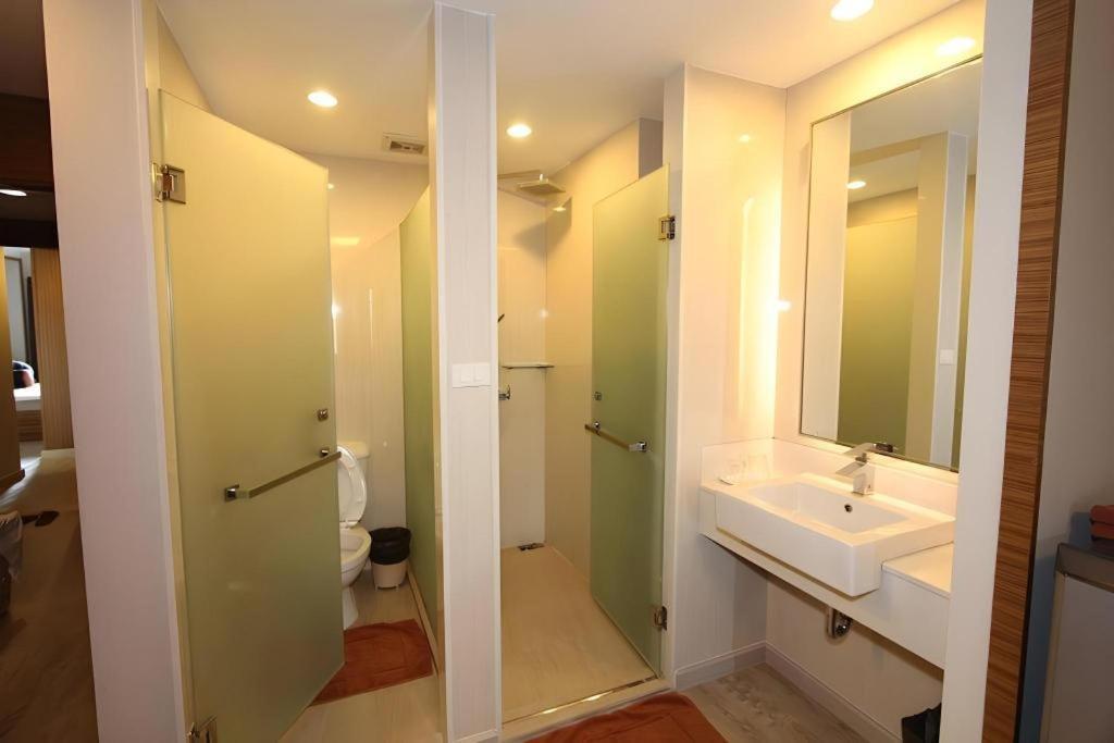 Honey Lodge Pattaya Esterno foto
